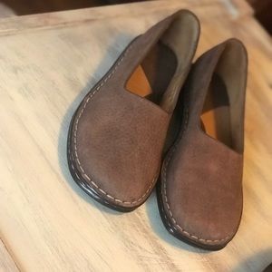 Born Leather flats